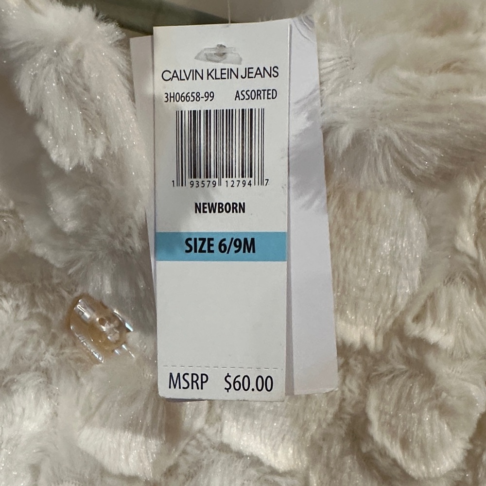 Calvin Klein Kids Cream Textured Puffer Coat - Picture 2 of 7